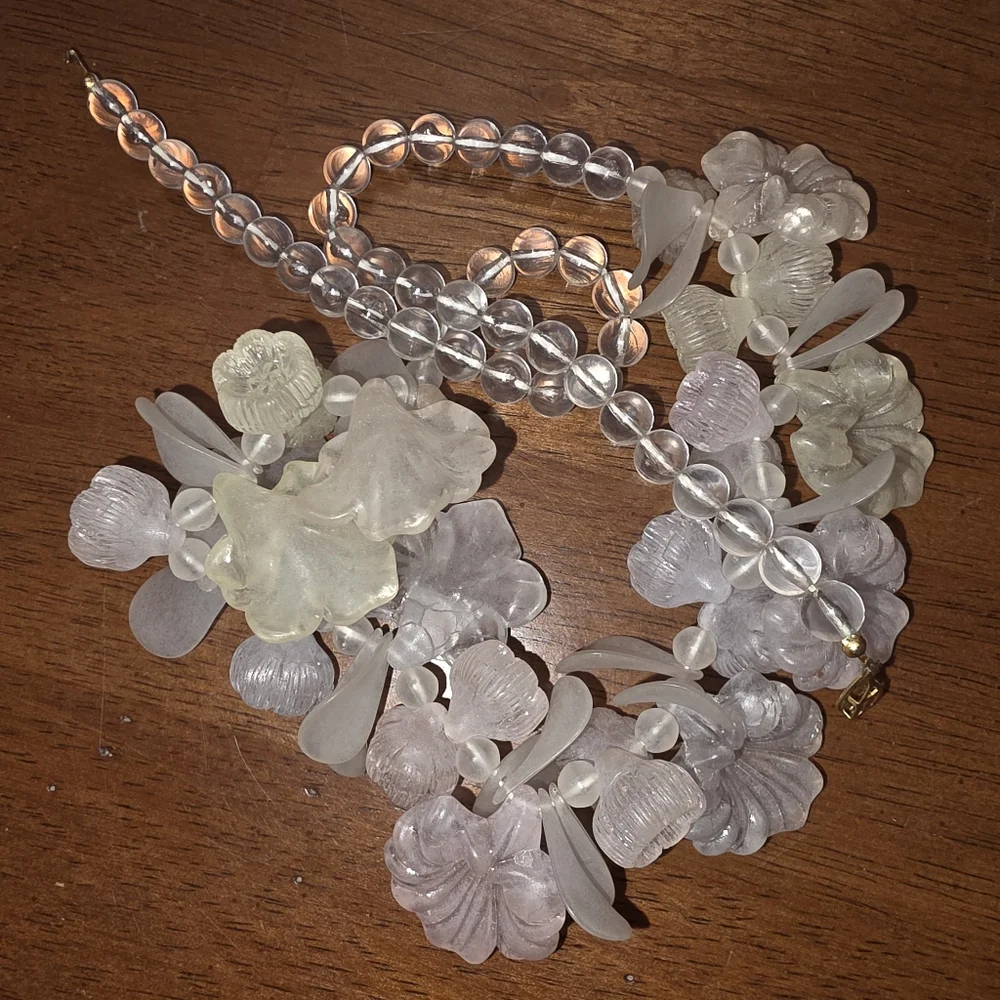 Vintage 925 Lucite Floral Wedding Statement Necklace Frosted White Pale Pastels - Picture 6 of 13